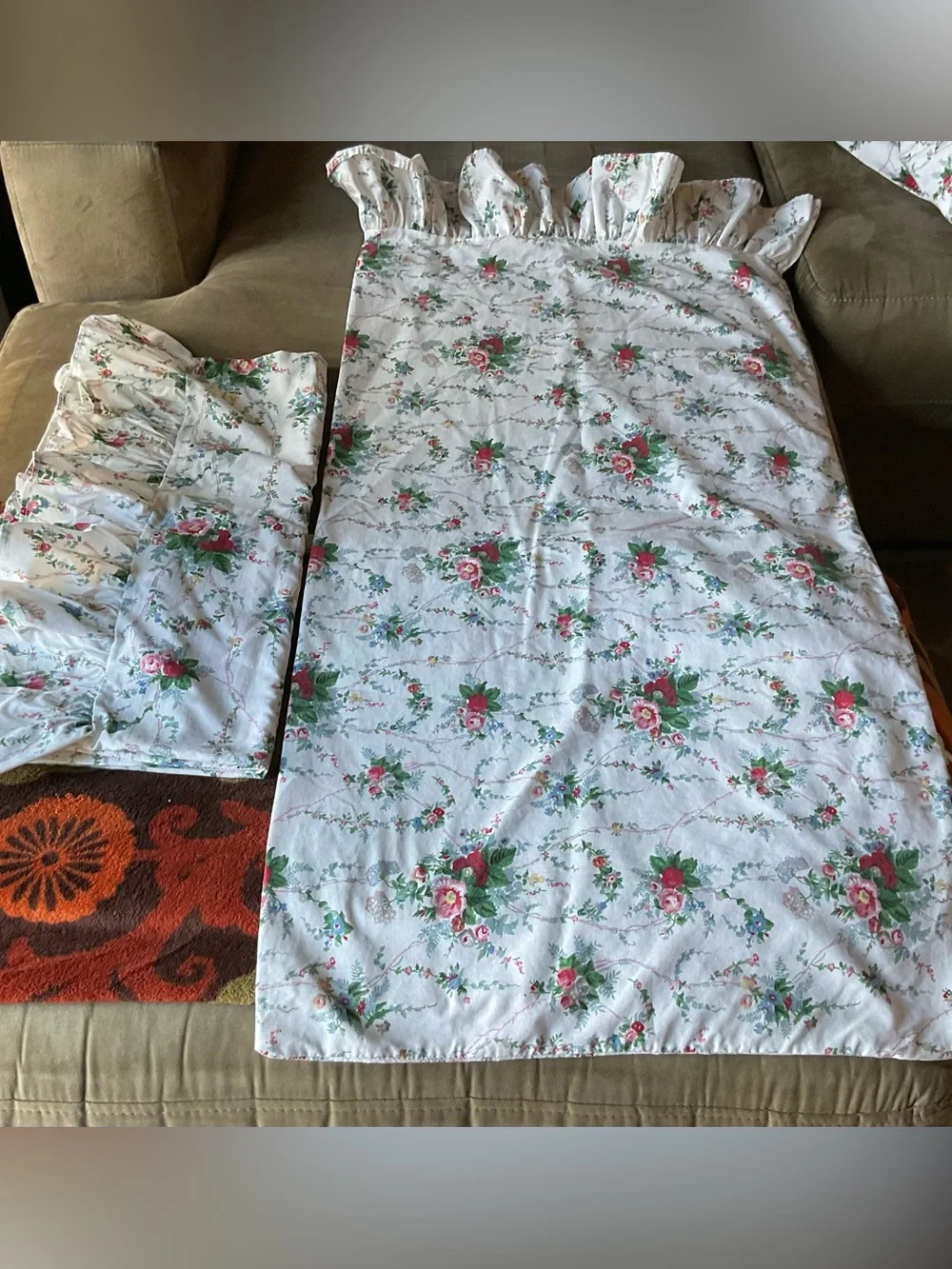 Vintage, Ralph Lauren BLAINE Floral Ruffled 2 KING Pillowcases